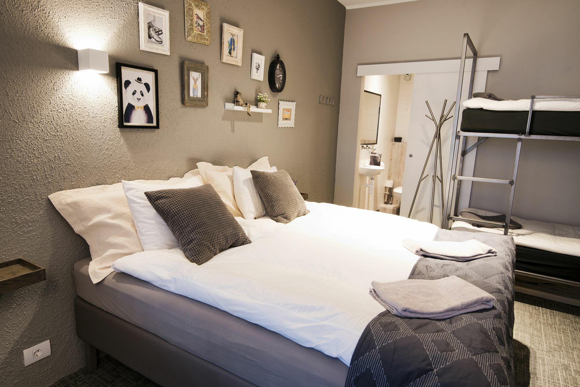 B14 Apartments & Rooms เรคยาวิก ภายนอก รูปภาพ